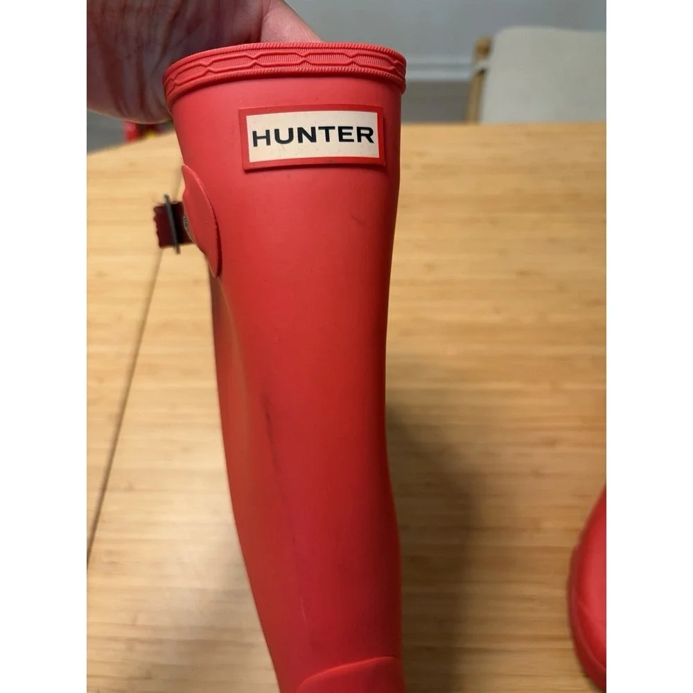 Hunter Ladies Original Tall Rubber Rain Boots Red US 7 Matte